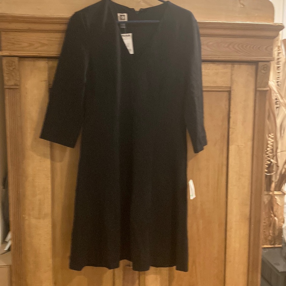 3/4 length black dress